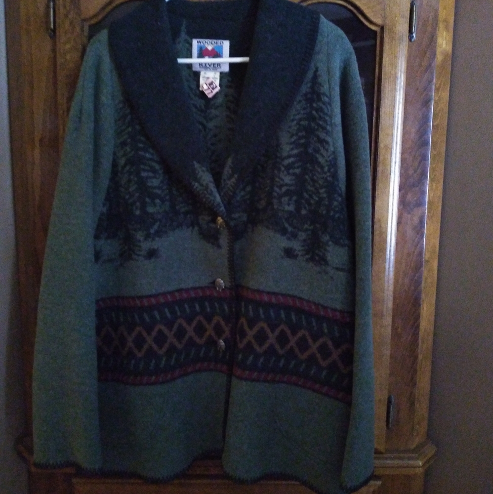 Beautiful jacket with wooded theme